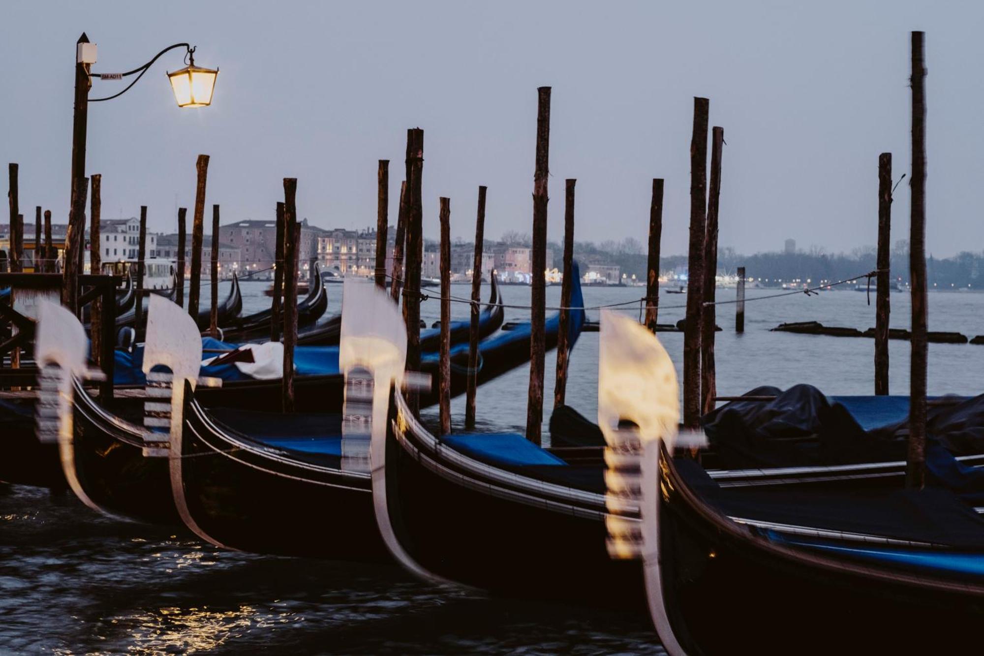 Апартаменты Ca' Della Scimmia - Rialto Bridge, Венеция Экстерьер фото